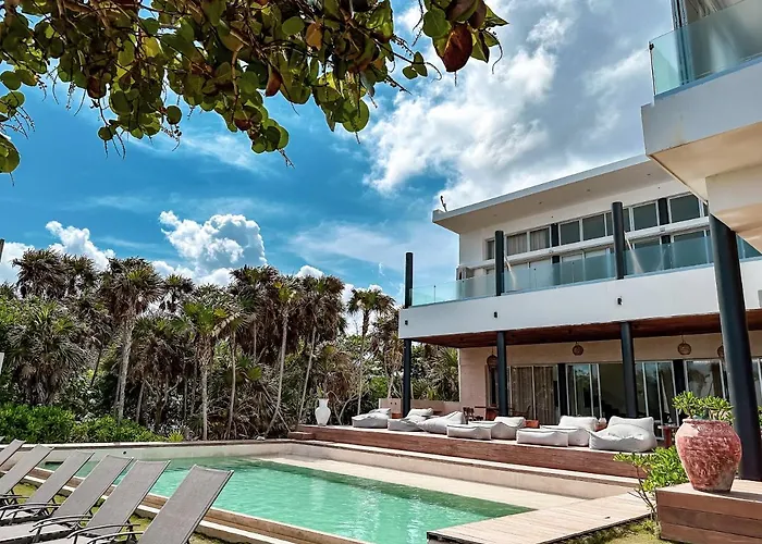 15 Minutes From - Siete Gotas Hotel